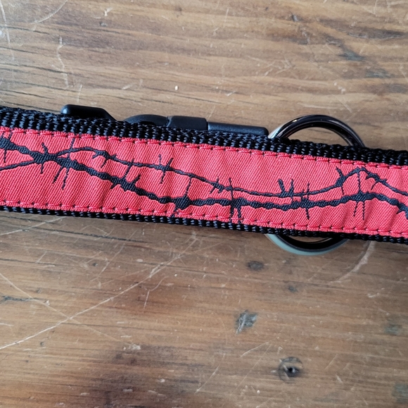 2 /$15  Hamilton Dog Collar Nylon Ribbon Overlay  18" to 26" Red Barbed Wire - Picture 5 of 7